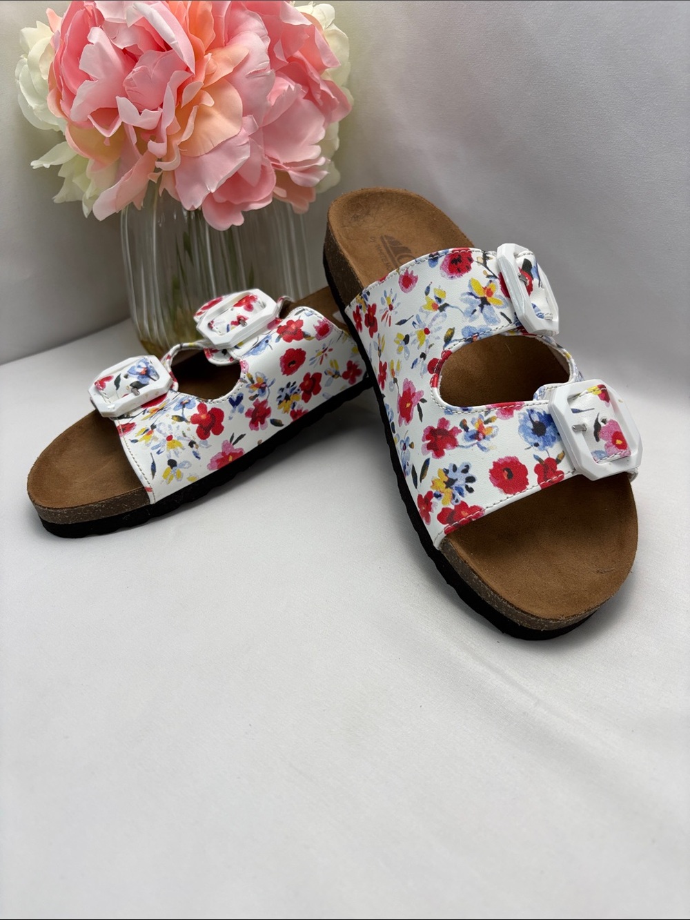 Cliffs by WHITE MOUNTAIN Floral Double-Buckle Sandals Red White Blue #375